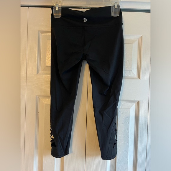 Athleta Criss Cross Chaturanga Capri Crop Leggings | Black | Size XS - Picture 7 of 7